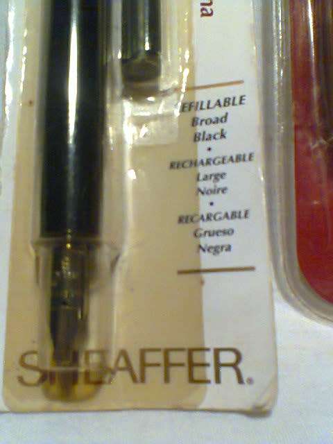 A Vintage sealed & still like new  Sheaffer Fountain Pen + two refills & a Card of 10 colour refills