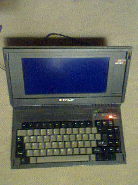 1990's Word processor "Bondwell B310 superslim 286 Plus"Laptop/charger/cable.A real collectors Piece