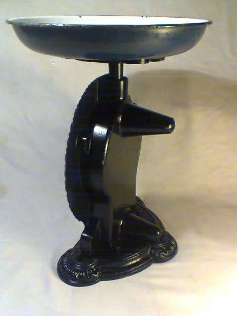 Awsome Cast iron "Salter Family Scale No 45" for the collector Good clean & working