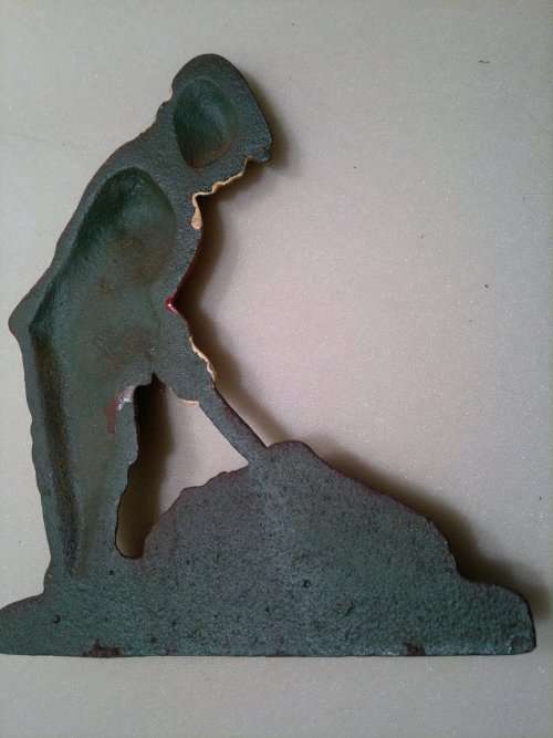 Vintage Cast Iron Door Stop with Golfer motif in clean condition.Size:170mm T x 200mm L Good order.