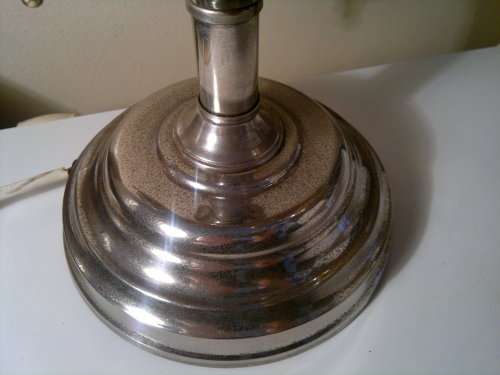 WoW Rare Art Deco style Chrome table lamp.Clear Glass flu is in excellent condition.Size: 535mm Tall