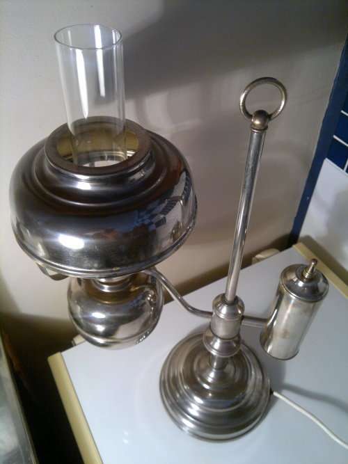 WoW Rare Art Deco style Chrome table lamp.Clear Glass flu is in excellent condition.Size: 535mm Tall