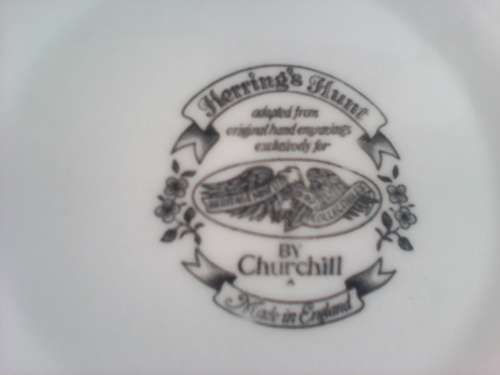 For the collector. Made by " Churchill " a 255mm wall plate called "Full Cry" in good condition.