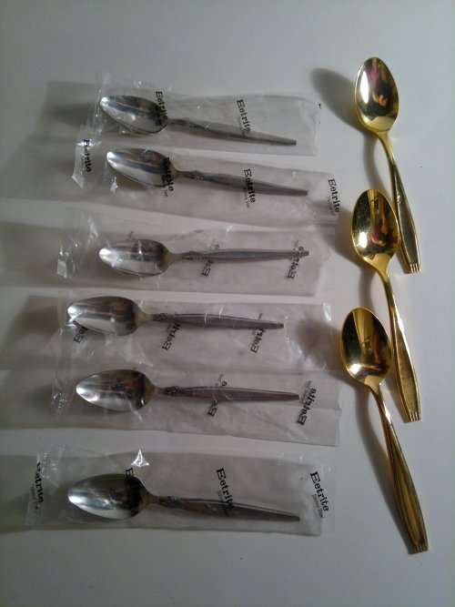 Vintage 6 x " Eetrite " spoon stainless steel 3 x Gold Stainless Steel spoons.All in good order.