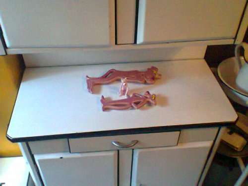 3 Collectors Items. The Pink Panther wall hanging figurines. Hand Made Buxi RSA. Ideal for display.