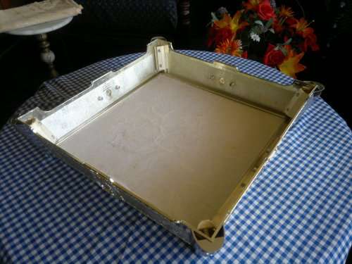 A WoW Cake Stand to display that impressive Wedding Classic Cake. Size: 435mm Sq x 100mm high.