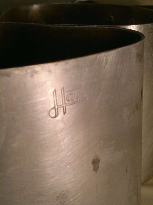Oldies but still strong 2 X Triangular Hart 1/3 Cooking Pots.Ideal for the older Kitchen to display.