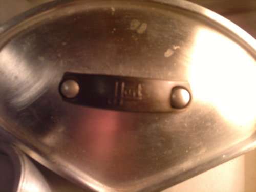 Oldies but still strong 2 X Triangular Hart 1/3 Cooking Pots.Ideal for the older Kitchen to display.