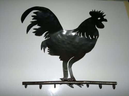 A Large metal "ROOSTER" Towel Rack. Impressive and beveled. Ideal for the Kitchen. Size: 28 x 30cm.