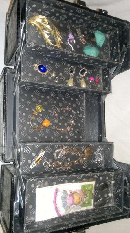 Two old vintage Jewelry Box`s with odd jewelry pieces.In fair to good condition, Sold as used s/hand