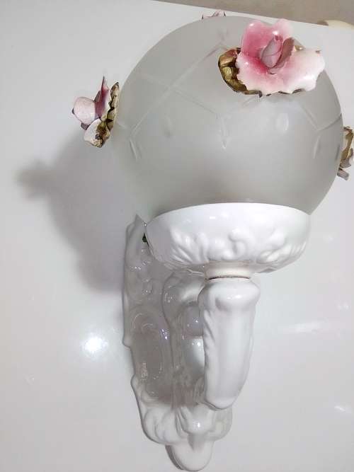 Stunning. From a 1900`s Old Victorian house in Durban for serveral decades. Capodimonte wall light