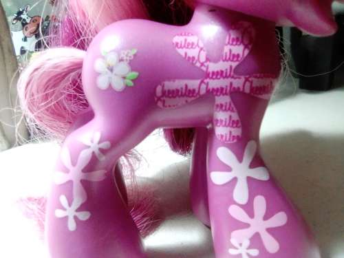 5 Turning Heads x My Little Pony`s 3 x Hasbro - Sweetie Belle and Cheerile