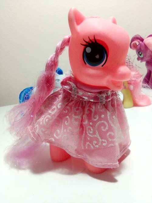 5 Turning Heads x My Little Pony`s 3 x Hasbro - Sweetie Belle and Cheerile