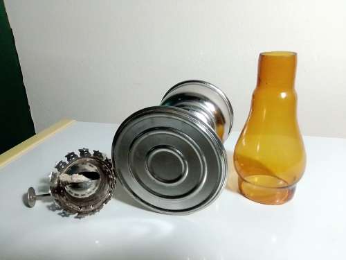 A collectors Item. A Praphbat 999 Delux small Kerosene oil lamp. 255mm Tall.