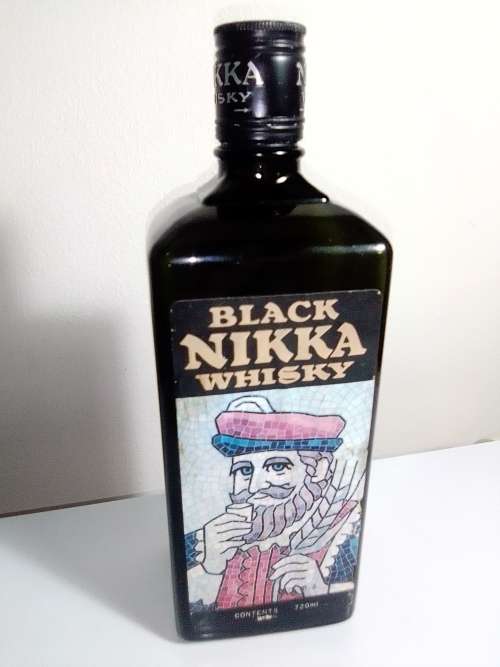Black NIKKA Whiskey 720ml empty decanter. Ideal display item in the Man Cave.