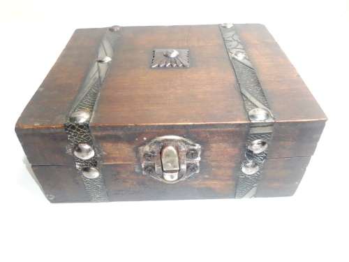 A Vintage 1980`s Jewels Premium Sumatra 28 Cigars No7 box SWISSMADE & 2 Jewlery/trinket empty boxes