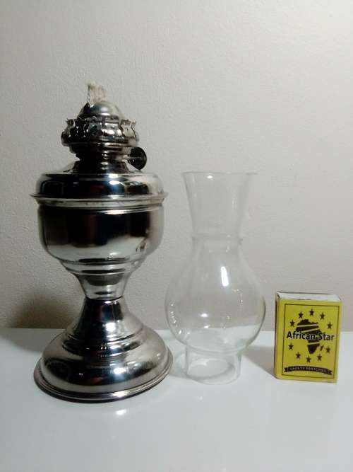 A collectors Item. A Praphbat 999 Delux small Kerosene oil lamp. 230mm Tall.