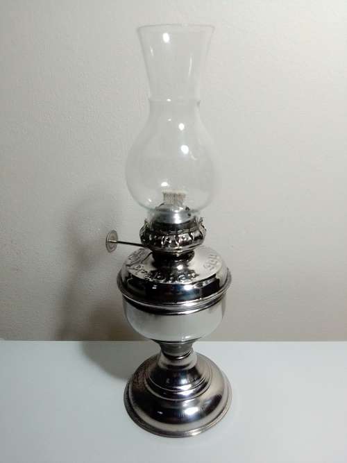 A collectors Item. A Praphbat 999 Delux small Kerosene oil lamp. 230mm Tall.