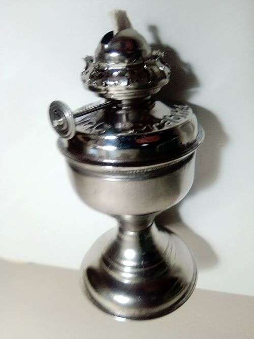 A collectors Item. A Praphbat 999 Delux small Kerosene oil lamp. 230mm Tall.