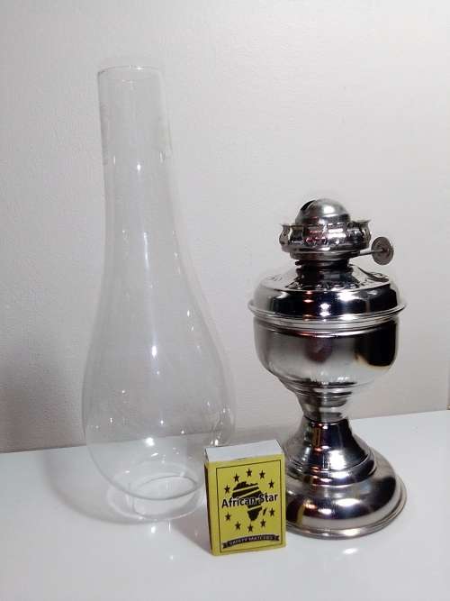 A collectors item. Praphbat 999 Kerosene Delux small oil Lamp with imported Czechoslovakian Mantel.