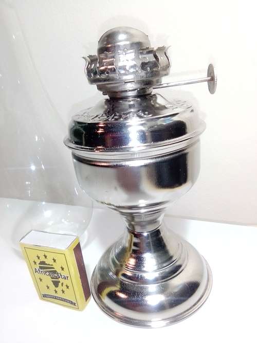 A collectors item. Praphbat 999 Kerosene Delux small oil Lamp with imported Czechoslovakian Mantel.