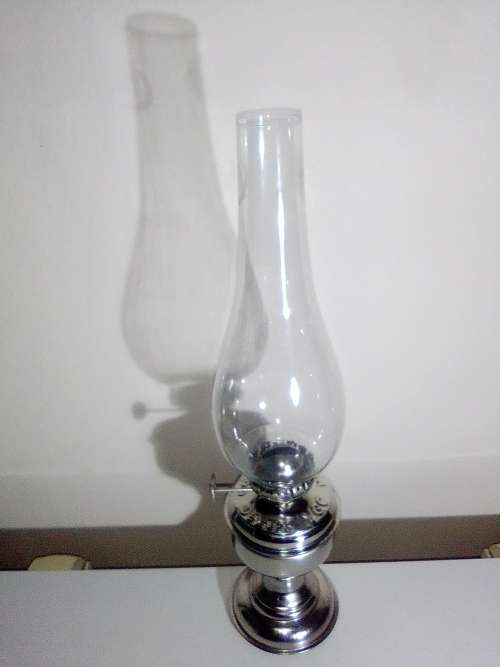 A collectors item. Praphbat 999 Kerosene Delux small oil Lamp with imported Czechoslovakian Mantel.