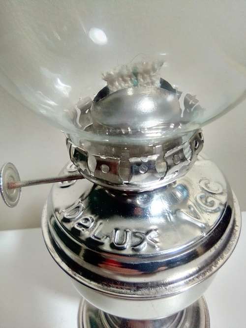 A collectors item. Praphbat 999 Kerosene Delux small oil Lamp with imported Czechoslovakian Mantel.
