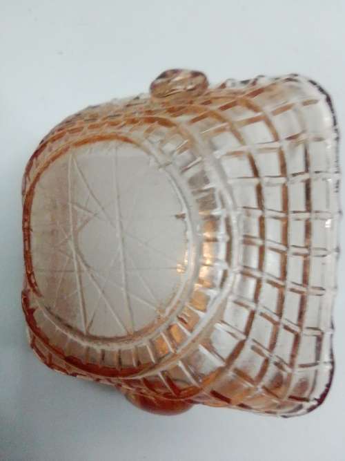 6 x Venetian Glass trinket holder`s 3 x Hankychif dishes and a basket plus a leaf trinket bowl.