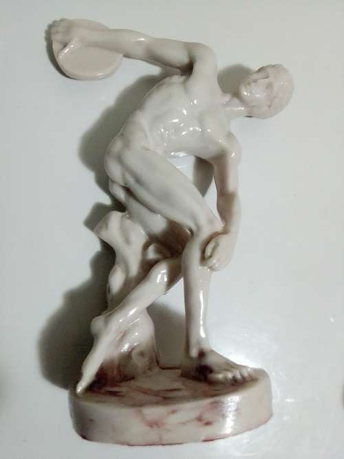 Impressive, Marble lite Resin Items. The philosophy Thinker and The Greek Discus Thrower figurines.