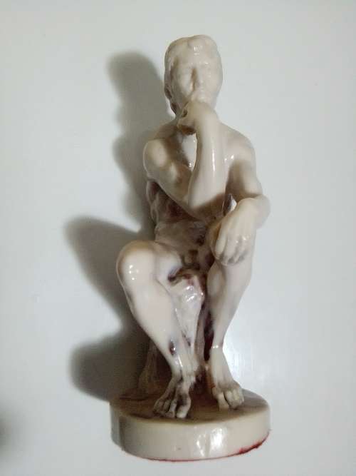 Impressive, Marble lite Resin Items. The philosophy Thinker and The Greek Discus Thrower figurines.
