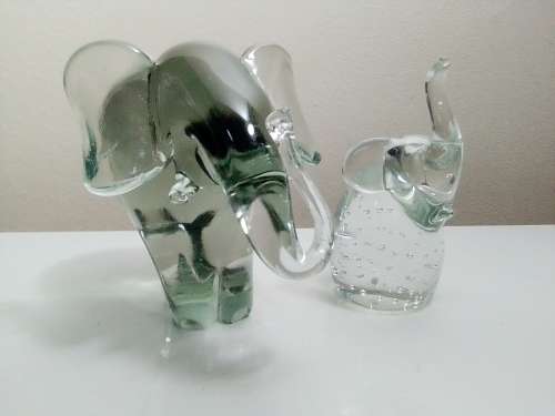 A Signed: ` HANDMADE NGWENYA GLASS KINDOM OF SWAZILAND` Large glass Elephant. 115mm Tall.
