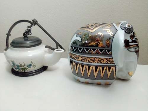Porcelain/Pewter Kettle/Oil lamp. A True Shi Lankin Memento Elephant 1 sealed pack. The Art of Tea.