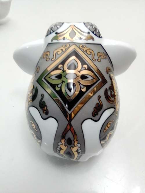 Porcelain/Pewter Kettle/Oil lamp. A True Shi Lankin Memento Elephant 1 sealed pack. The Art of Tea.
