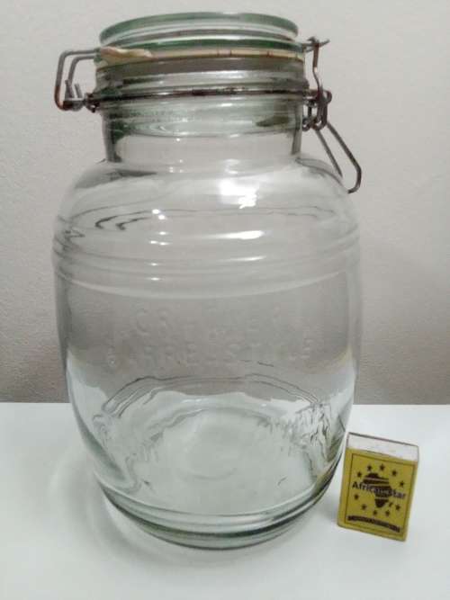 Large glass Cookies jar Clear Glass Jar Lock Lid Kitchen Storage for Candy Cookie Large.