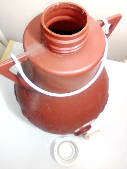 Large Keg.The story starts in 1805 when a group of Somerset farmers founded The Taunton Cider Co. UK