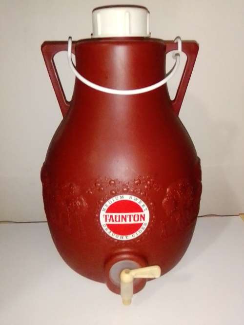 Large Keg.The story starts in 1805 when a group of Somerset farmers founded The Taunton Cider Co. UK