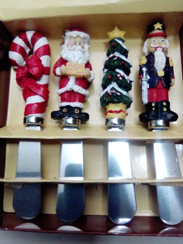 A 1966 GOEBEL W. GERMANY ANGEL pottery CANDLE HOLDER. Xmas butter Knives boxed.2 x Snow Globes.