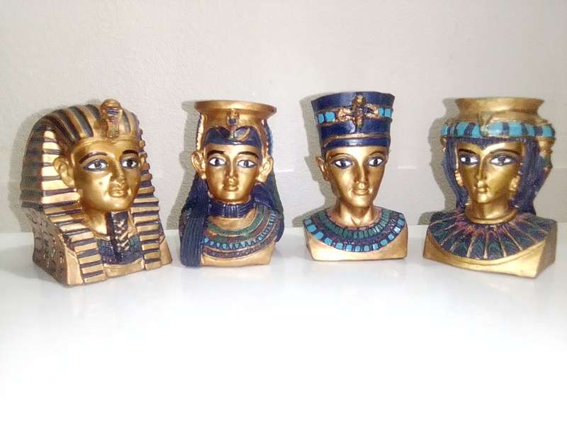 Vintage 4 Egyptian busts of Pharoah Tutankhamun and Queen Nefertiti Bust Sculptures