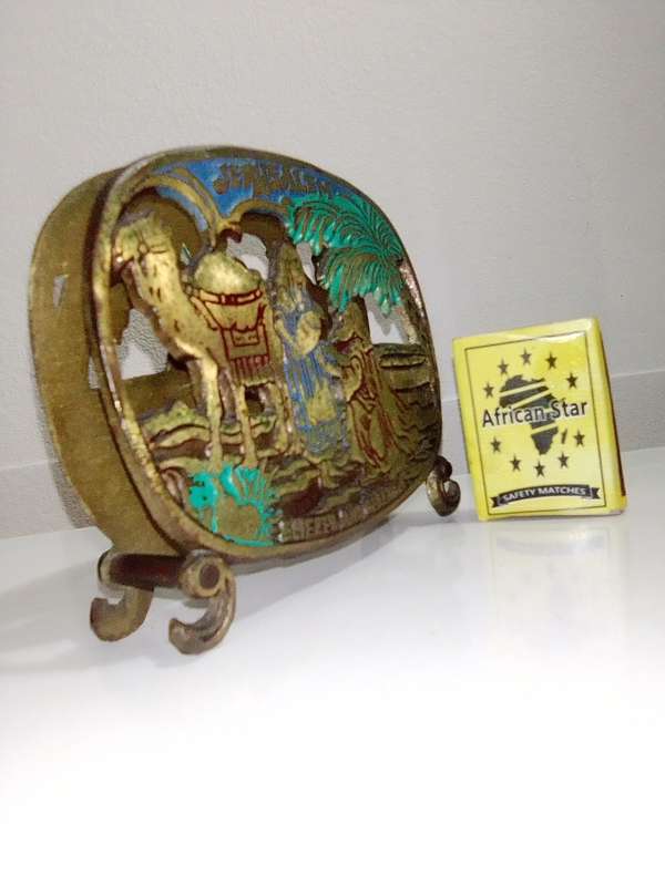 Ideal for the special dinner. Impressive Israel Jerusalem brass letter serviette holder.