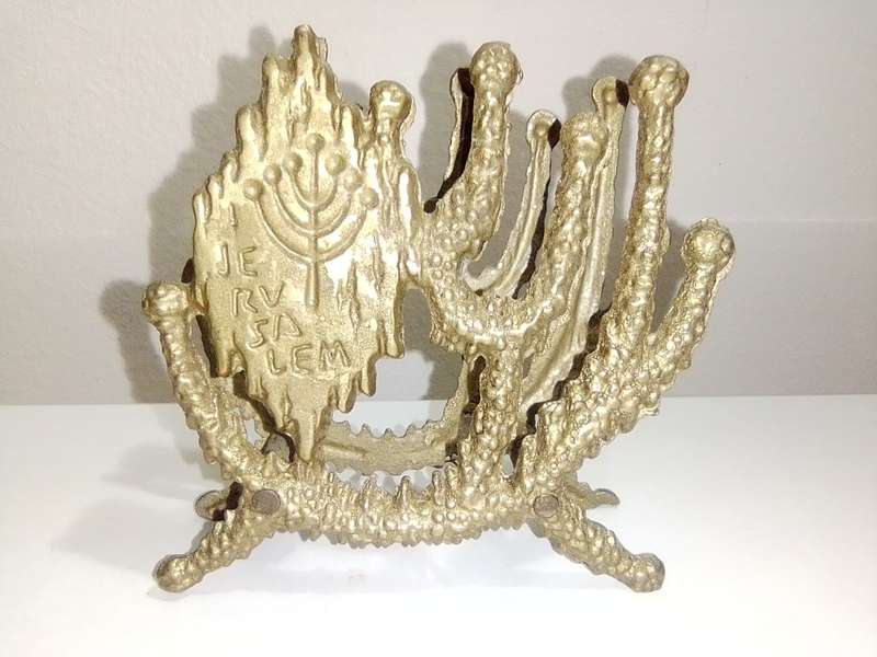 Impressive Jerusalem solid heavy brass letter serviette holder.