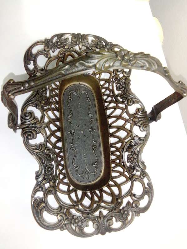 A Vintage Bronze trinket dish with handle + fretwork and filigree stamped made in `Italy`.