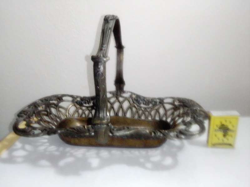 A Vintage Bronze trinket dish with handle + fretwork and filigree stamped made in `Italy`.