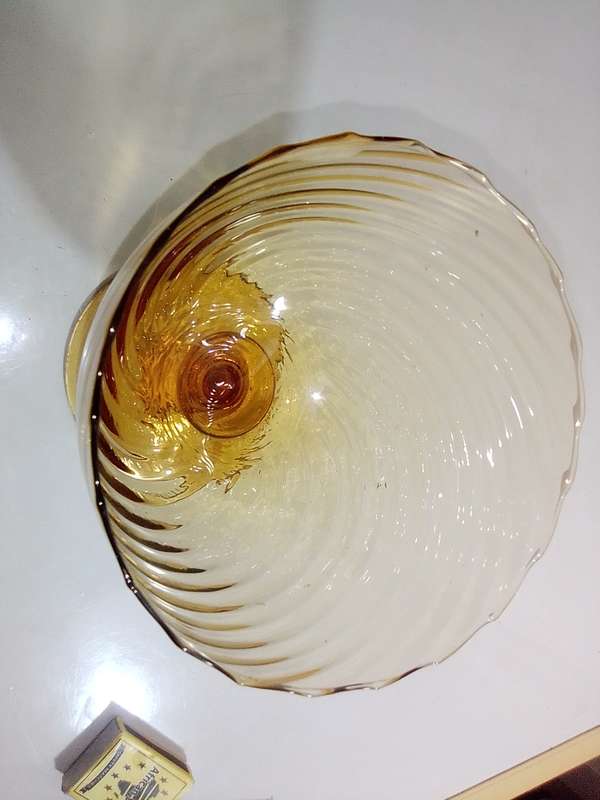 A beautiful vintage Amber venetian twisted vase ` Balboa Italy`. No chips or cracks
