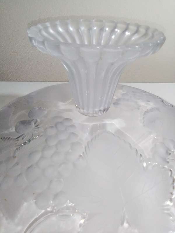 Beautiful frosted glass Footed Fruit/server/bowl Japan ` Soga `grape, strawberry, blackberry motifs.