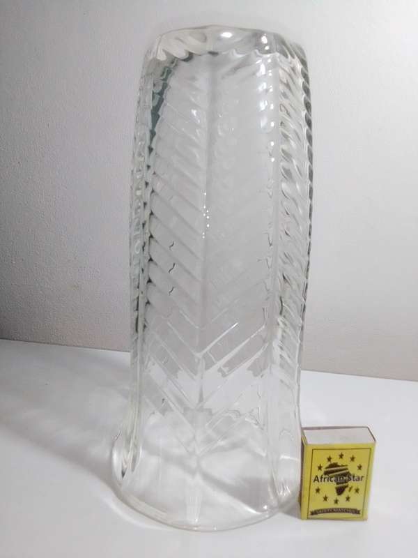 A Stunning Vintage glass herring bone ribbed vase 250mm tall and no chip`s or cracks.
