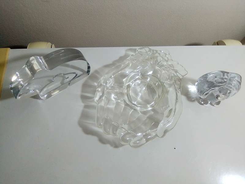 2 glass paperweights and a trinket dish, SASAKI lead Crystal, Swedish Bergdala, Cupped swirl hands.