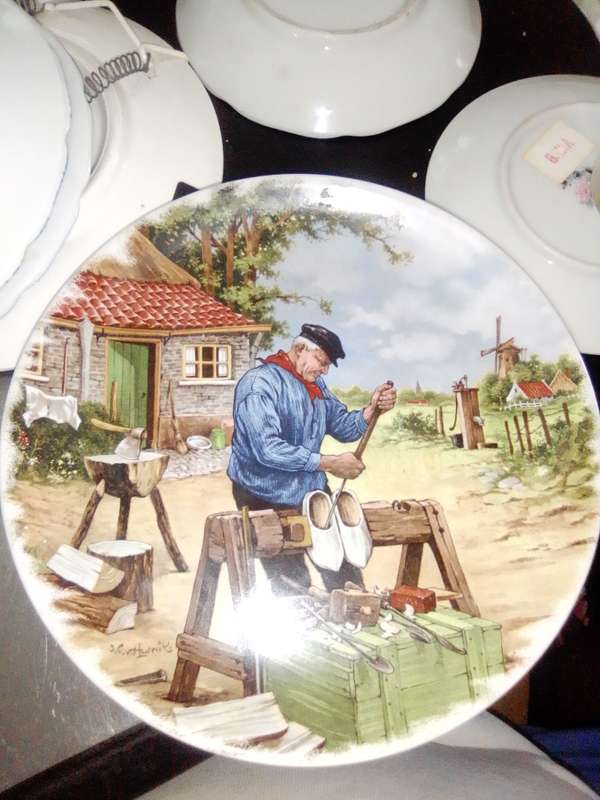 Vintage Royal Schwabap Collectors Plate 1985 By Ter Steege BV Holland. Condition is Good. No Chips o