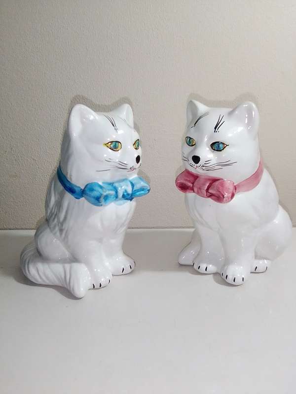 Pair of Cats by "Falarte" - Ideal Gift or to display.