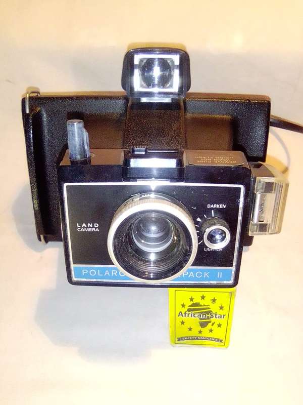 Vintage Polaroid Colorpack 2 in neat condition. No film included.