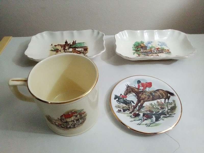 WoW A Crown Devon cup, A Tunstall plate, 2 x Sandland Ware Pin Trays.  4 Items